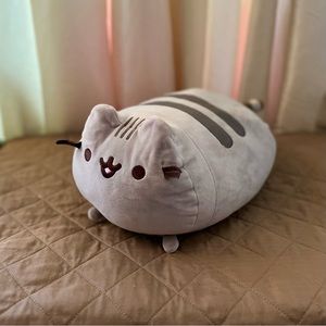 GUND Pusheen Squisheen Laying Plush Cat 12”